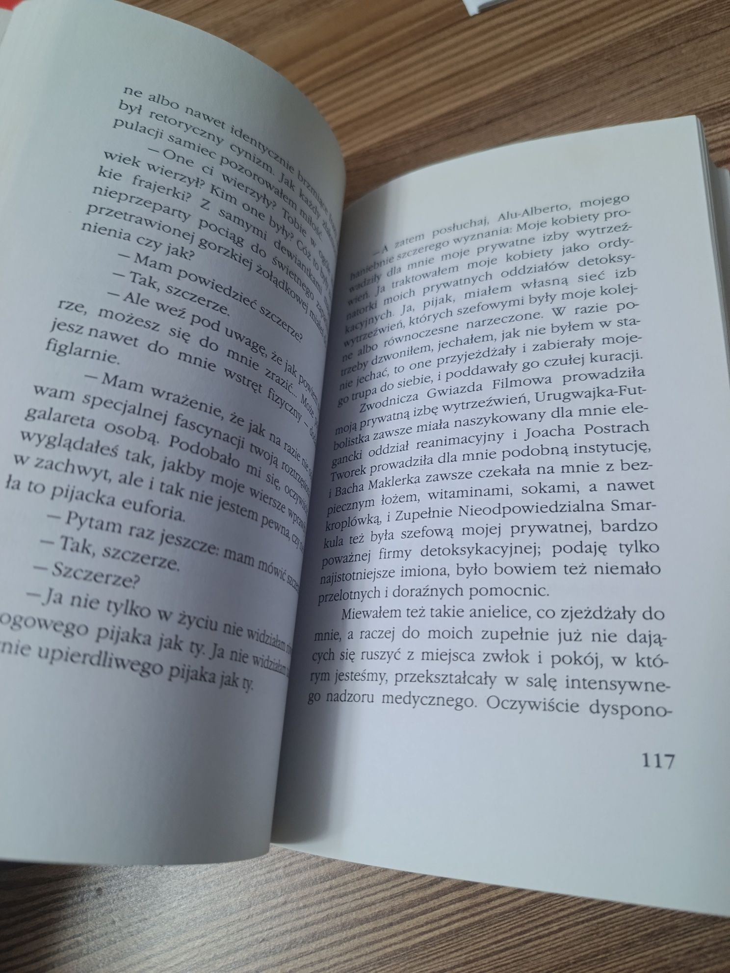 Pod mocnym aniołem. Jerzy Pilch.