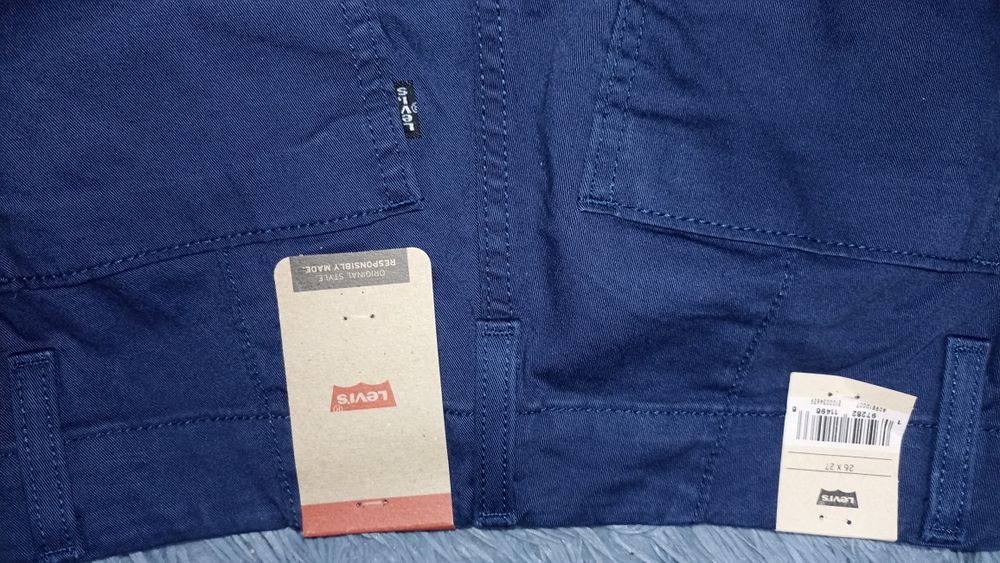 Класичні прямі жіночі брюки Levi's оригінал