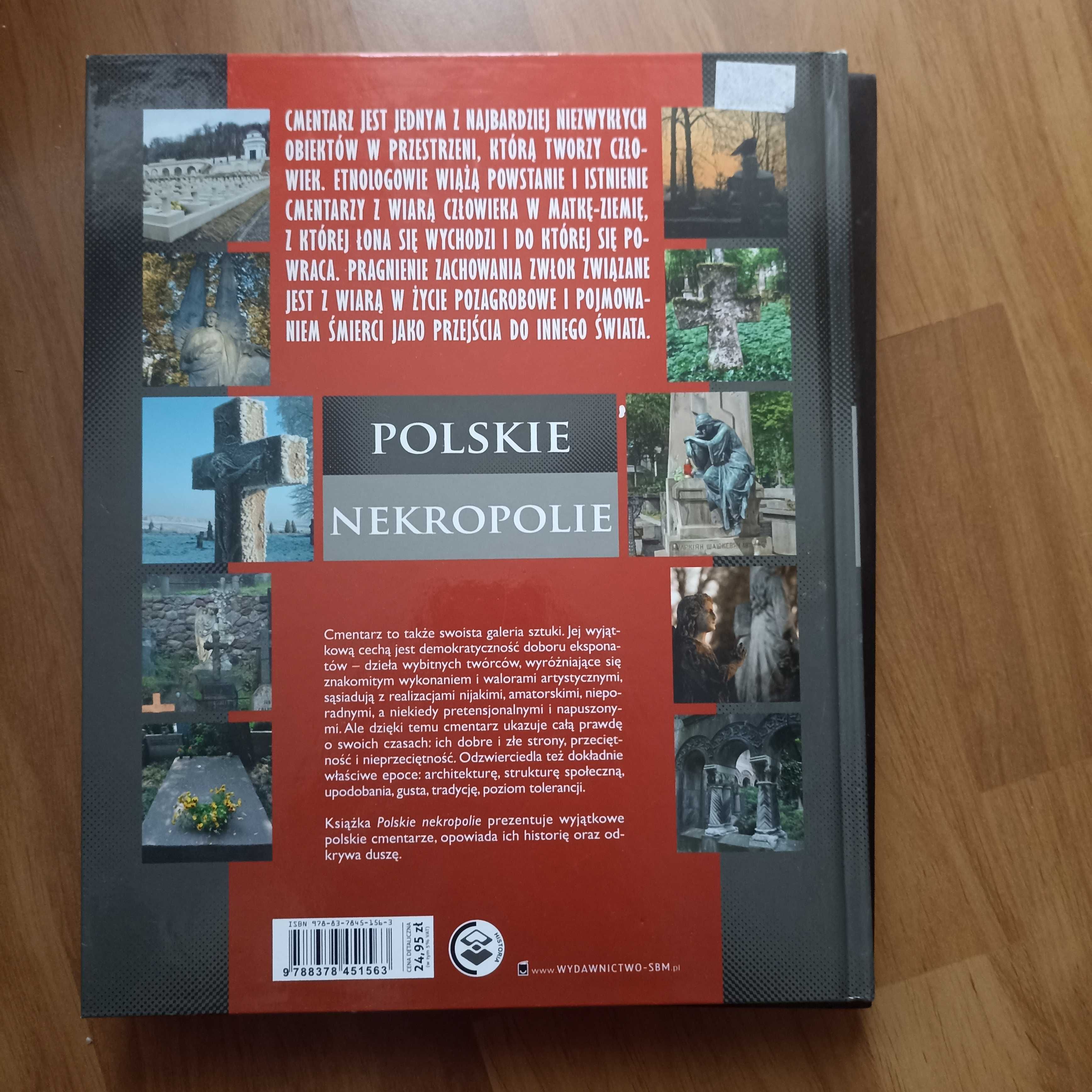 Albumy Na obcej ziemi i Polskie nekropolie