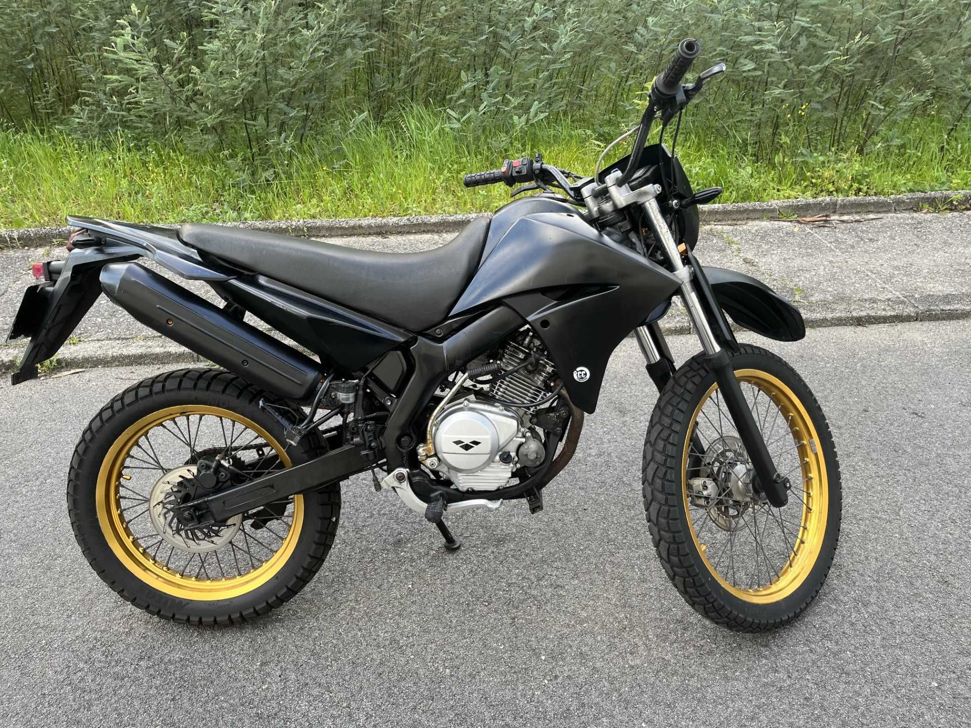 Vendo Yamaha XT125X