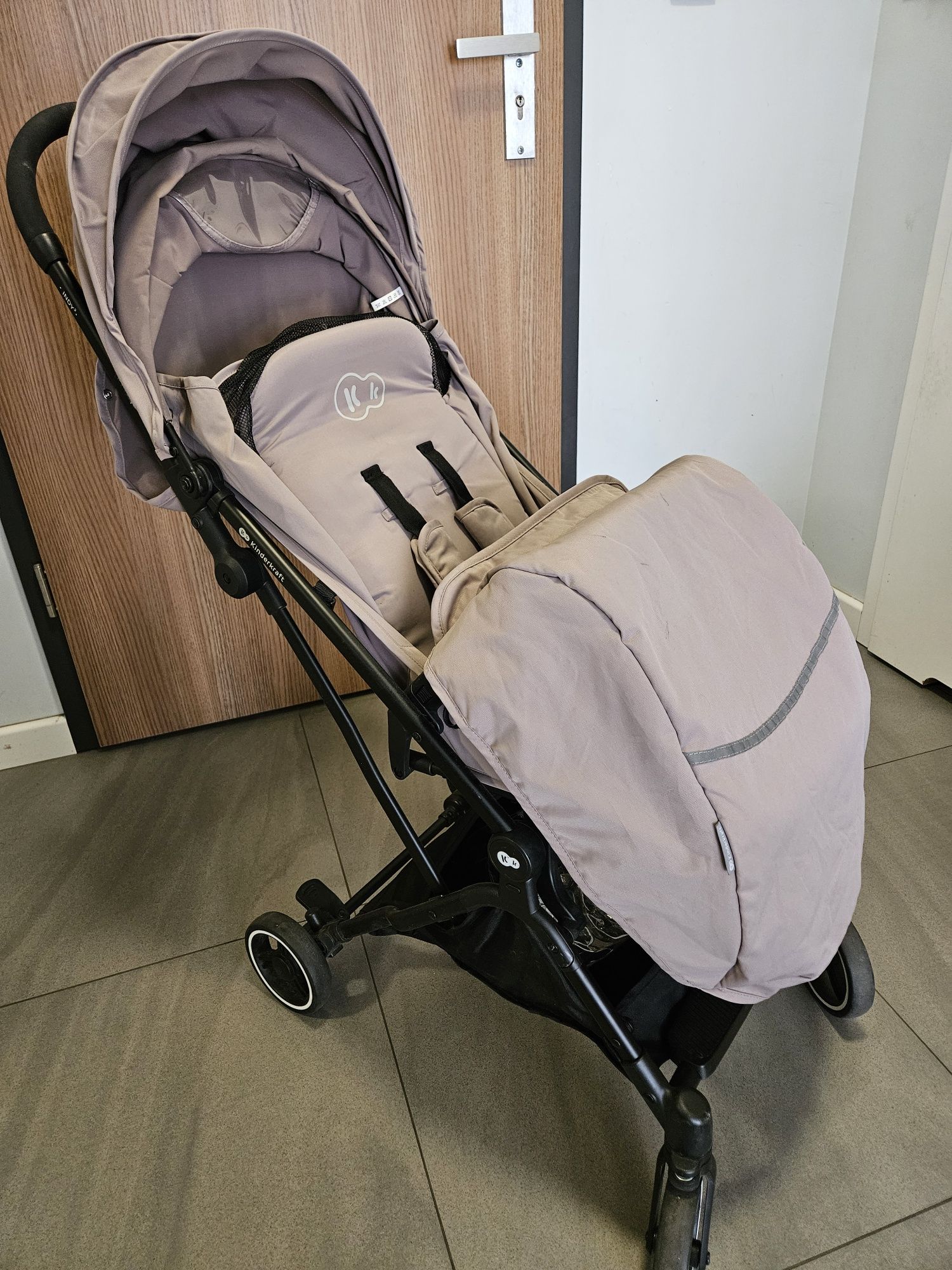 Wózek spacerowy Kinderkraft Indy 2 + adaptery do fotelika