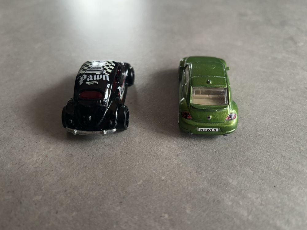 Resoraki Hot Wheels 2X VW Volkswagen Beetle / New Beetle