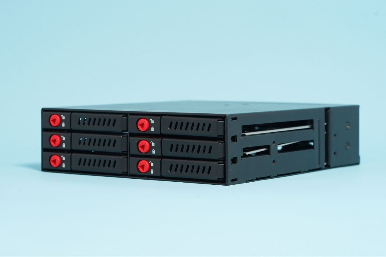 Корпус для жесткого диска CARRYKT MR-6601 с 6 отсеками для хранения да