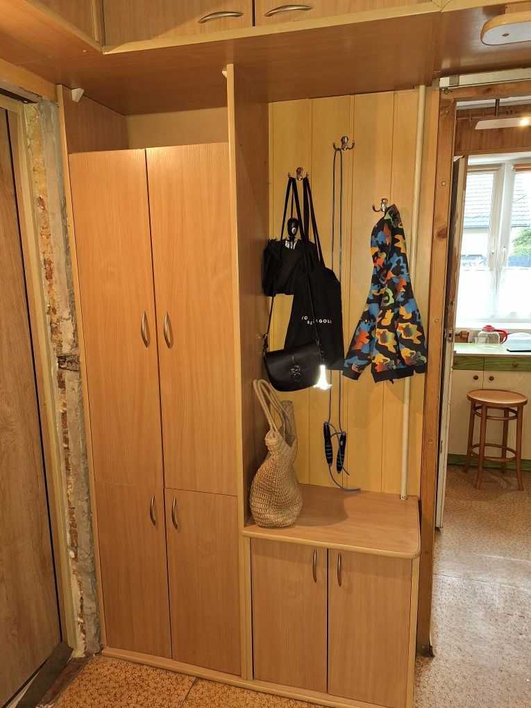 Meble do przedpokoju , na działkę czy garazu