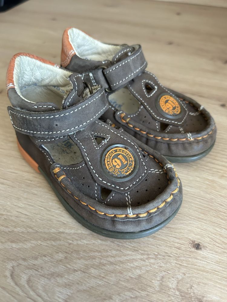 Buty chłopięce rozmiar  20