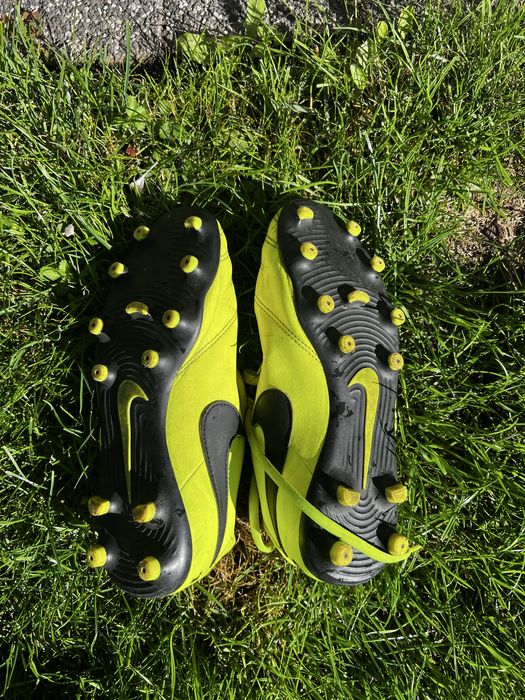 Korki Nike Tempo rozmiar 37.5