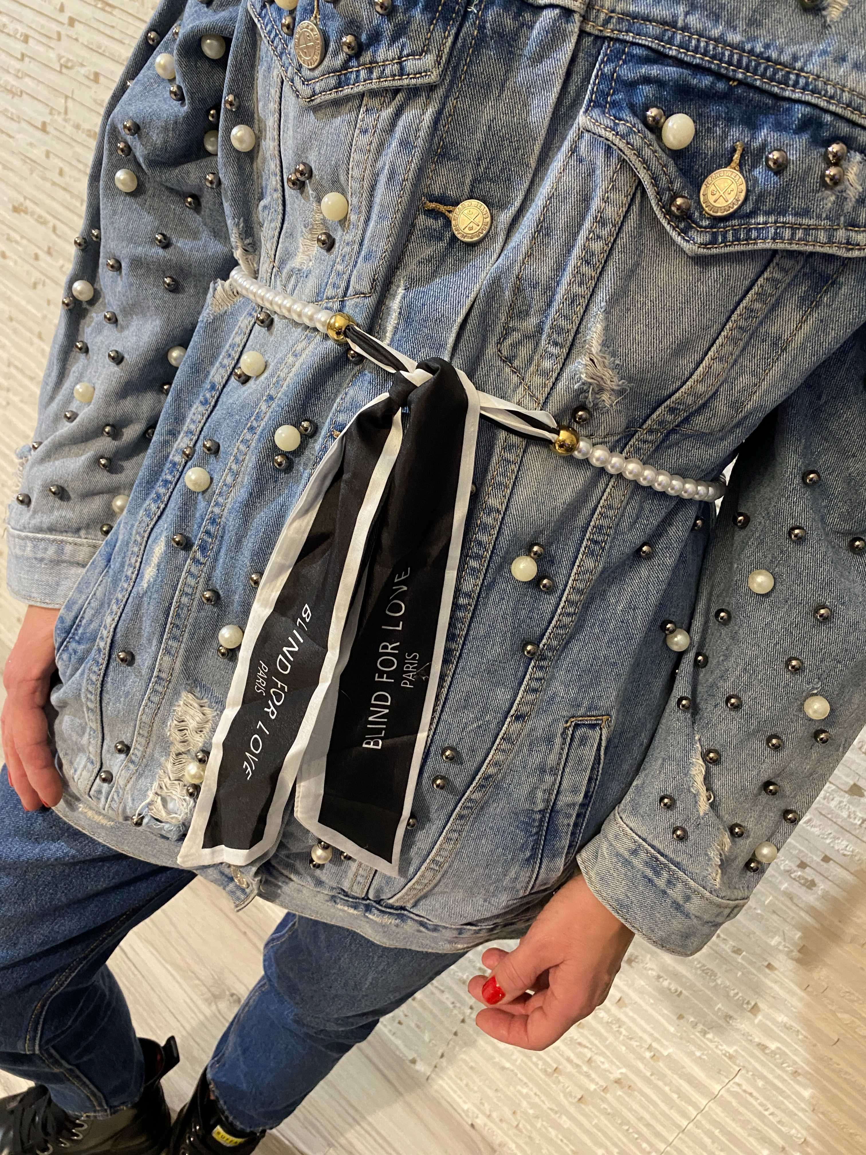 Jewelly katana - kurtka jeanowa oversize  z perełkami perły M