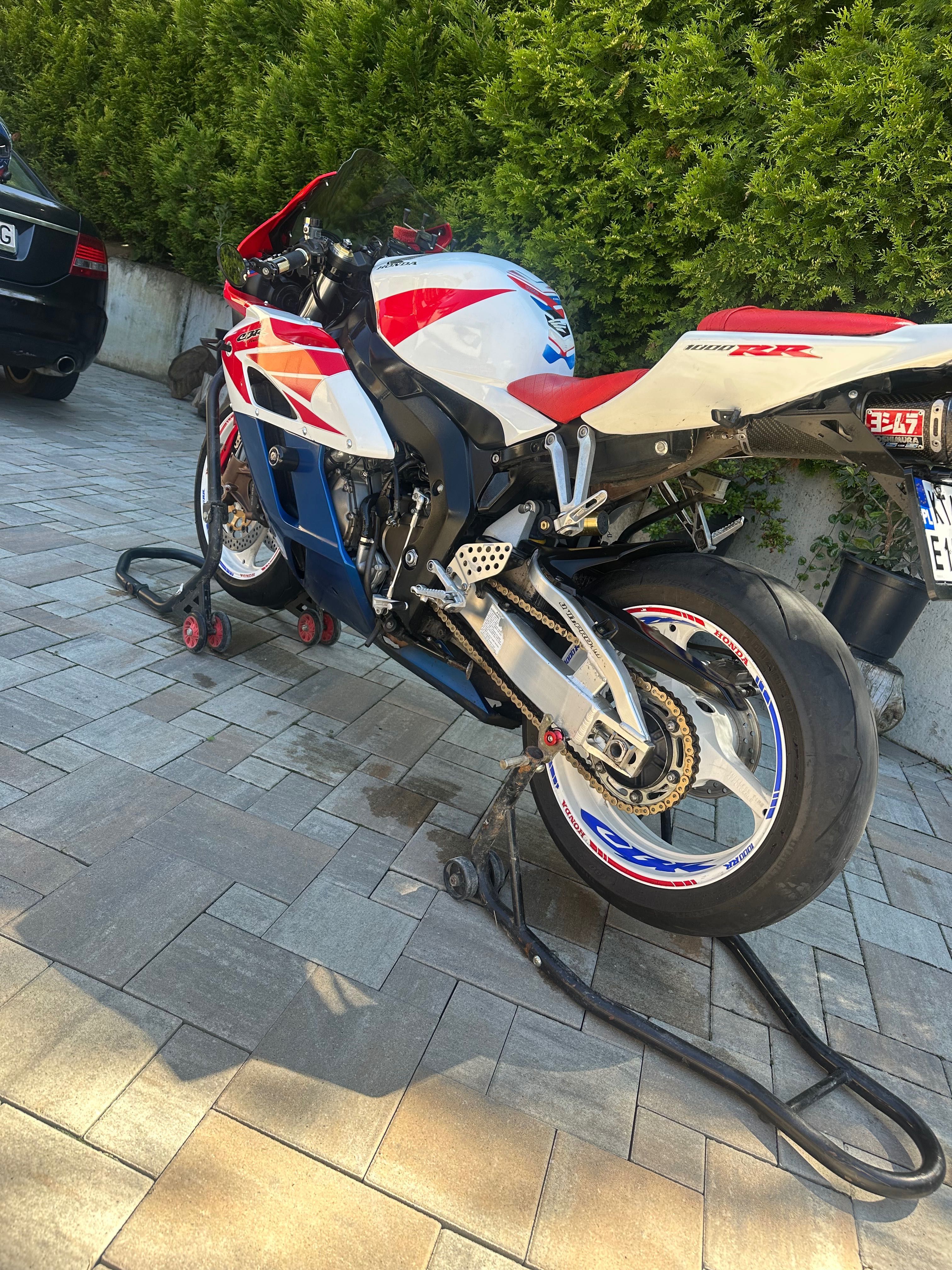 Honda CBR 1000rr sc 57