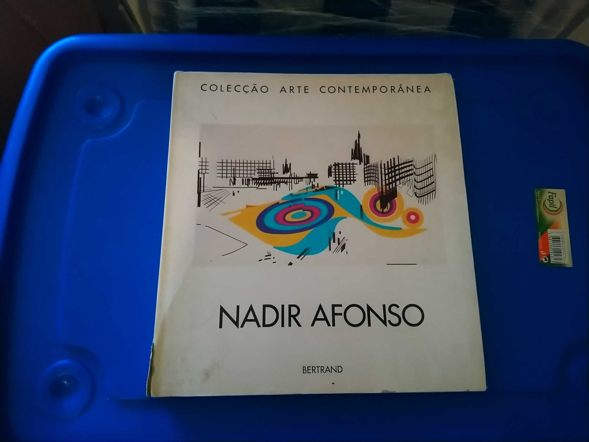 Livro “Nadir Afonso” da Colecção Arte Contemporânea