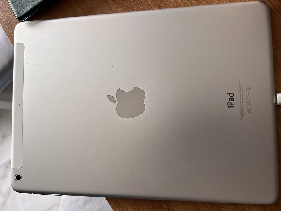 Apple Ipad Air wi-fi cellular