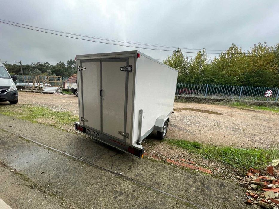 Atrelado - Reboque 750kg