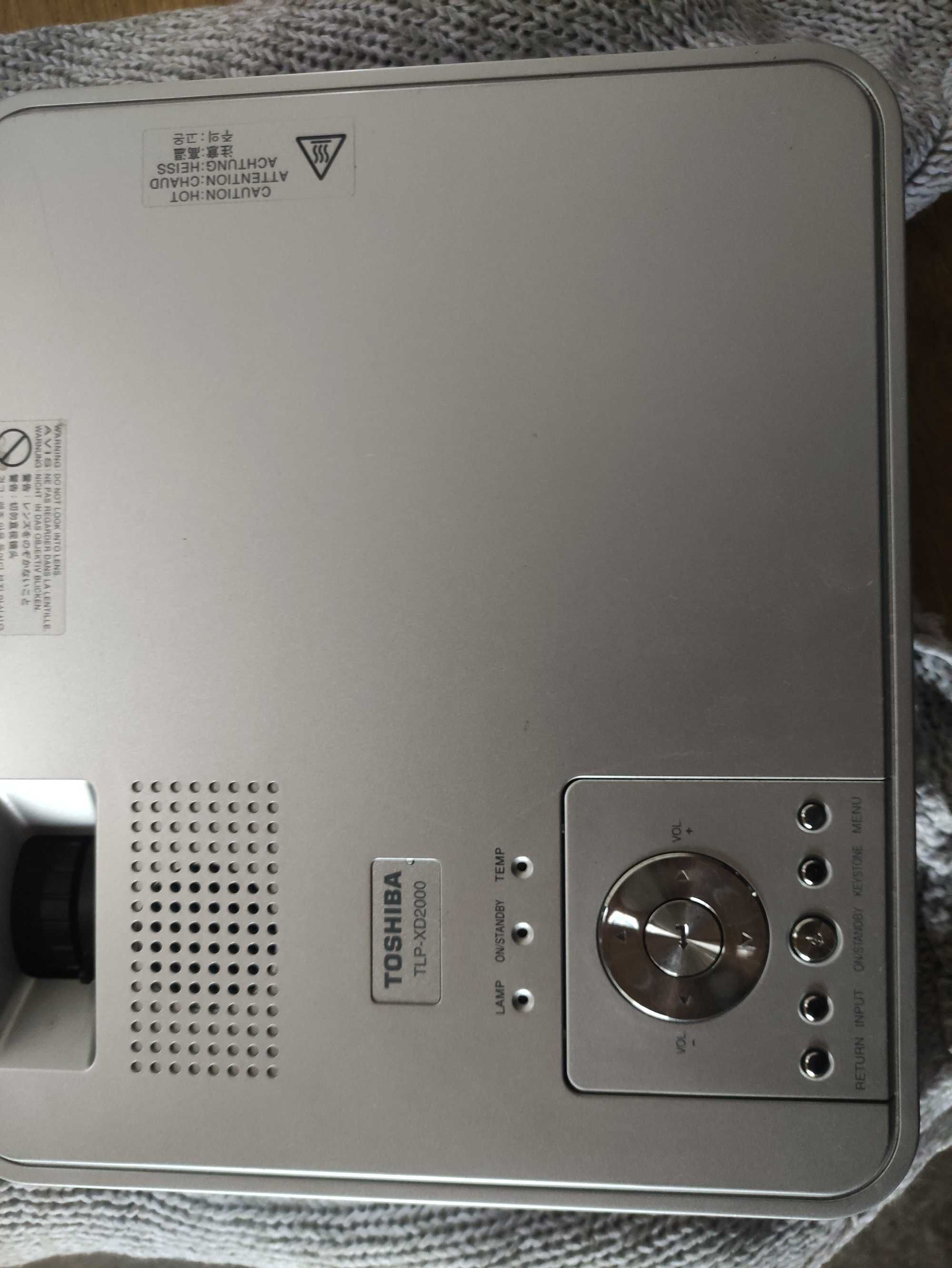 projektor Toshiba TLP-XD 2000