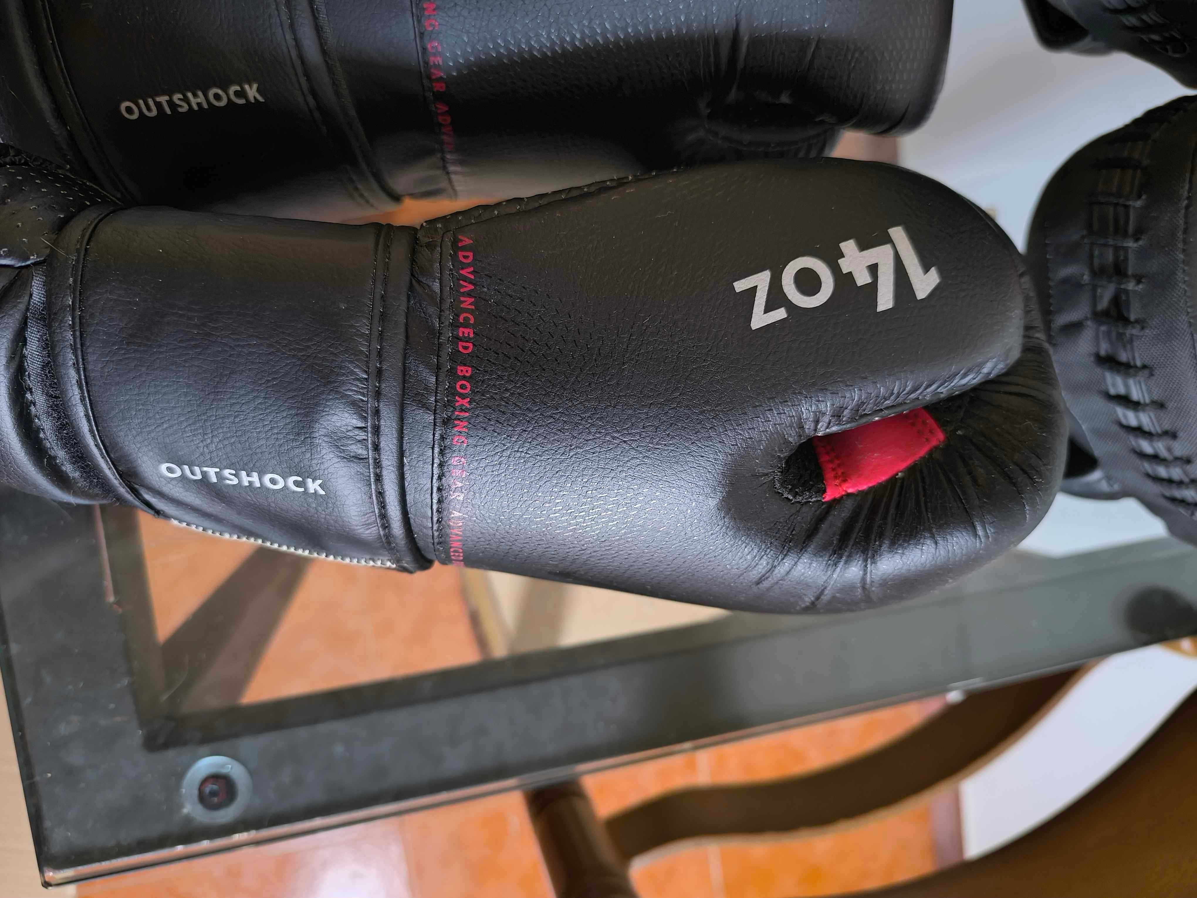 Saco de Boxe Outshock 20 kg + Luva Rosa 12OZ + Luva Preta 14Oz