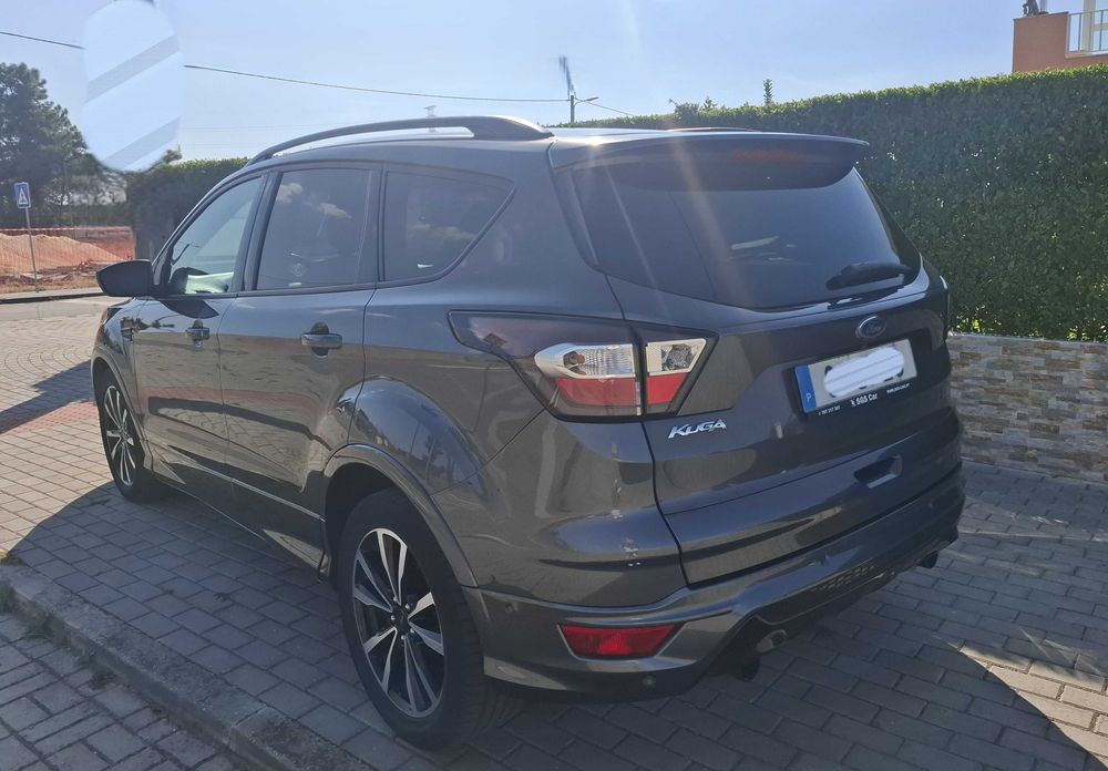 FORD KUGA 1.5 TDCi ST Line (Full extras)
