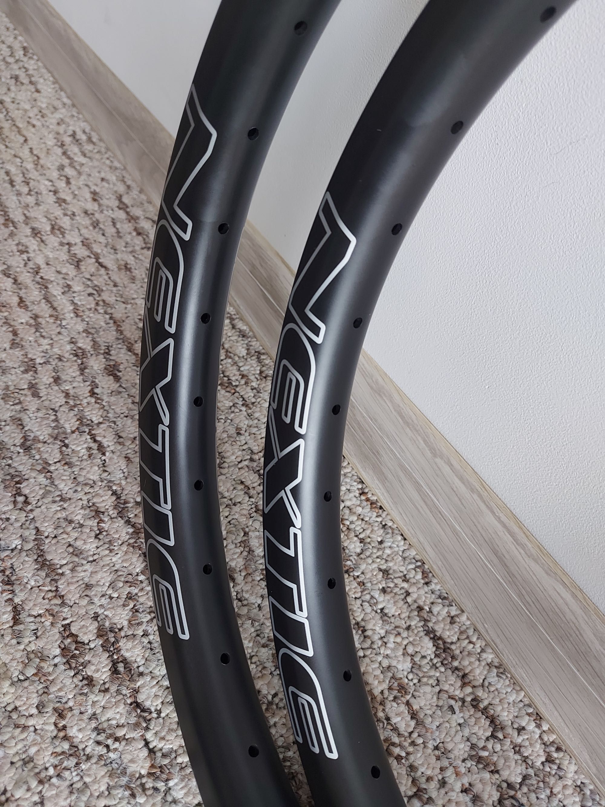 Obręcze BMX Carbon Nextie 20" 406mm 32 otw. Para