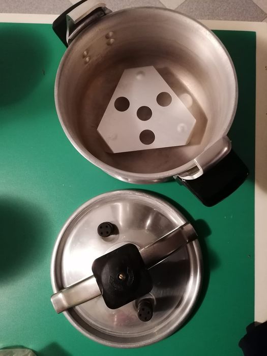 Szybkowar – garnek ciśnieniowy aluminiowy