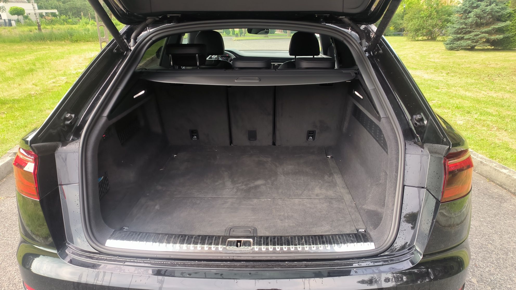 Wynajem Audi Q8 3.0benzyna 2025r,340km