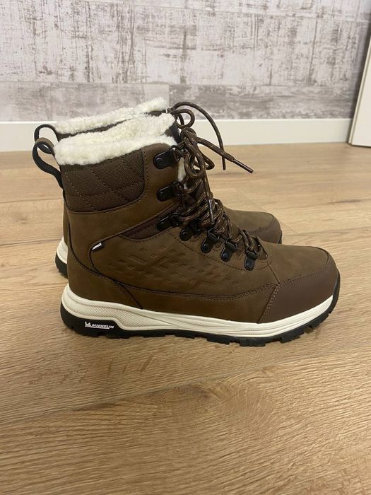 Жіночі трекінгові черевики