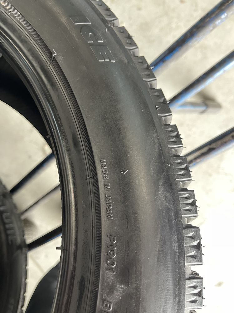 235/45/17 R17 Bridgestone Blizzak Ice 4шт новые