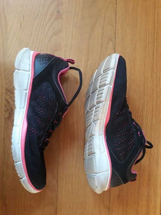 Sapatilhas skechers gel top pretas e rosas