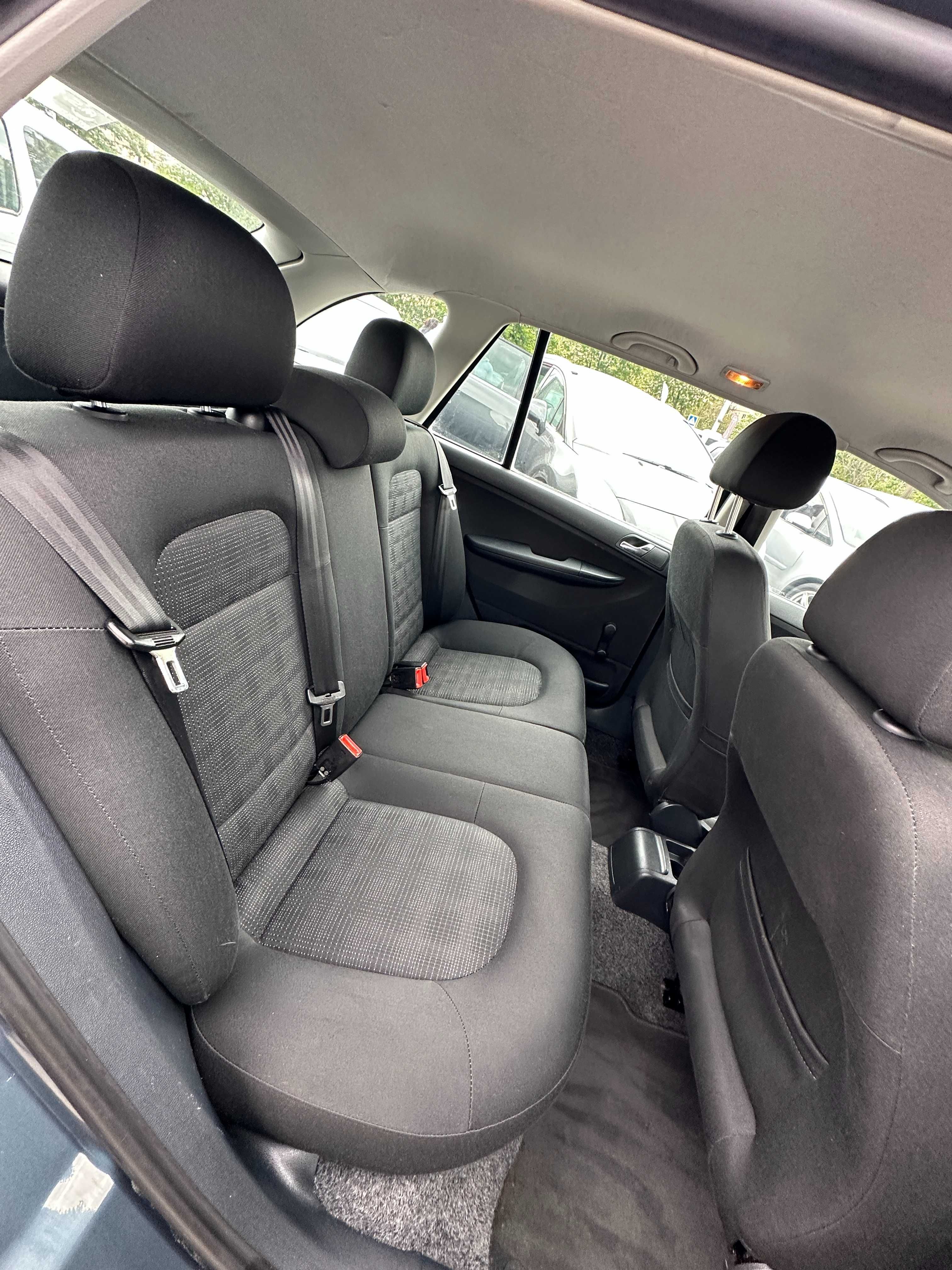 Продам Skoda Fabia 2006 рік можлива розстрочка,кредит,обмін!