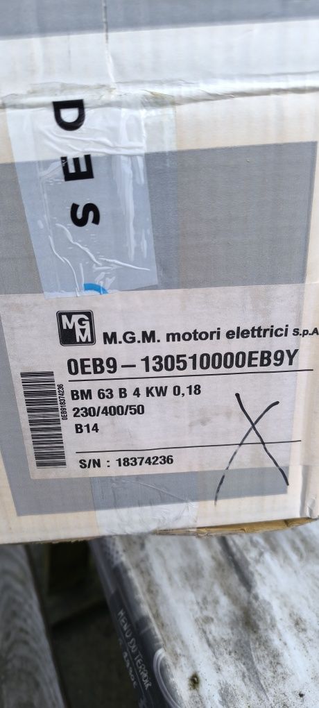 Silnik elektryczny z hamulcem