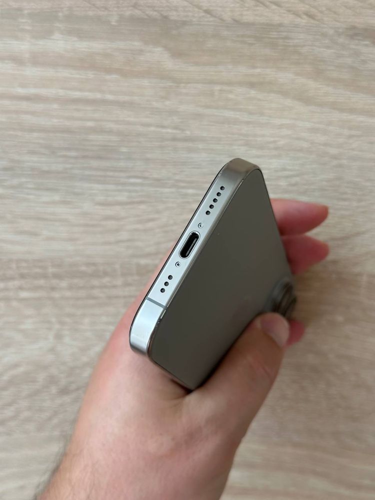 Продам IPhone 16 PRO 128 Neverlock