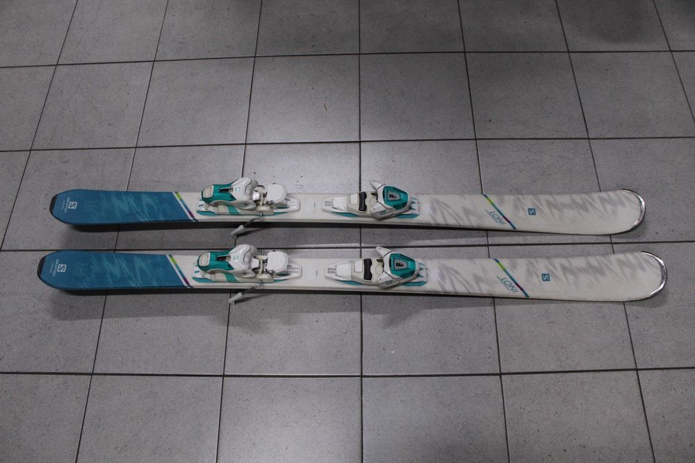 Narty SALOMON LONI 144 cm + wiązania SALOMON