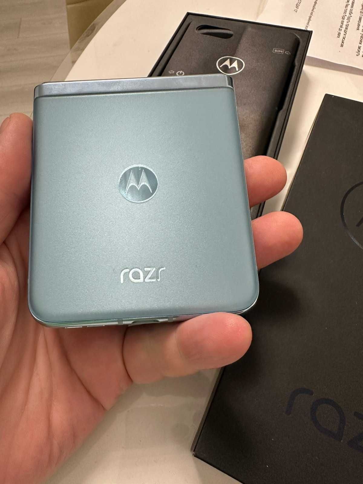 Motorola RAZR 2023+ 8/256Gb Blue