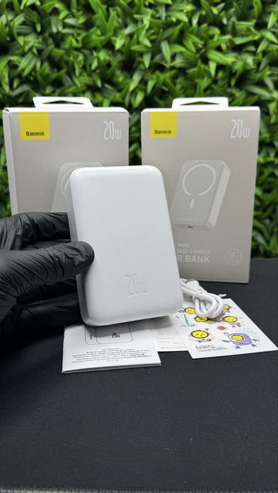 Оригінальний павербанк Базеус з бездротовою зарядкою Магсейф 20000 mAh