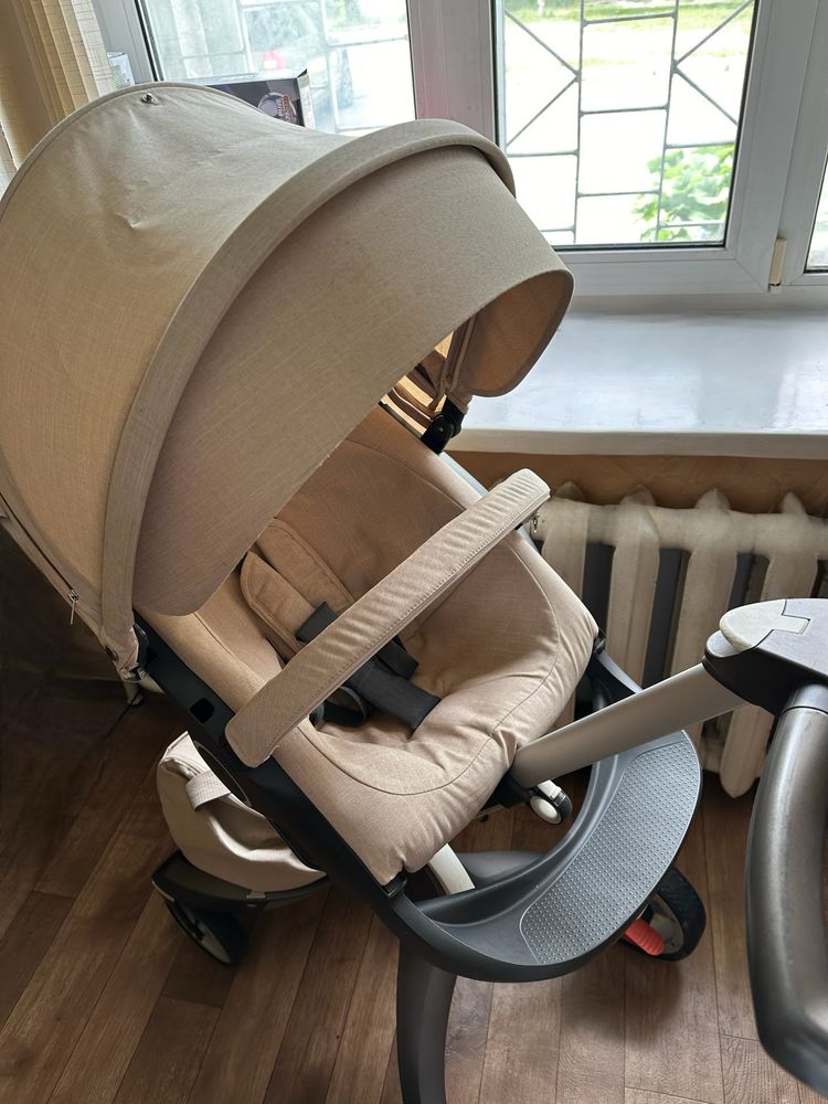 Дитячий візок Stokke Xplory V4