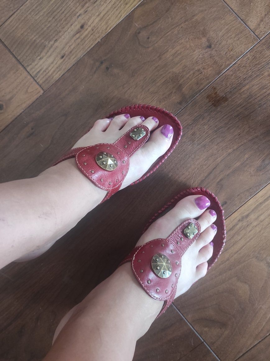 Piękne sandały damskie skórzane bordowe