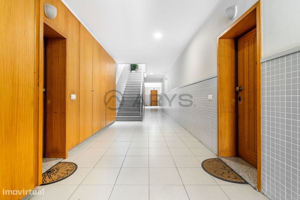 T3 Barcelos com amplo terraço e jardim pivativo