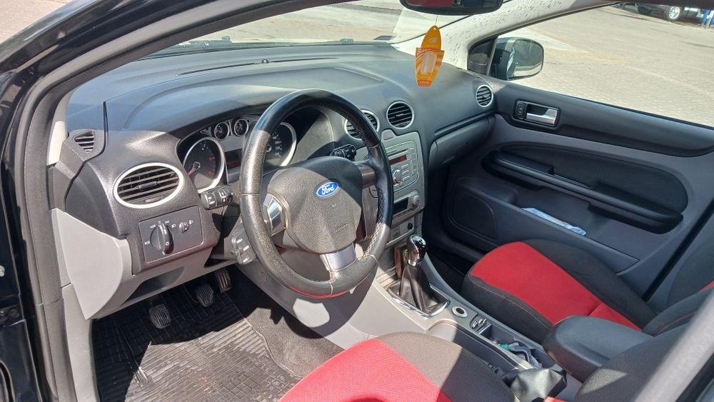 Ford Focus 2009 року