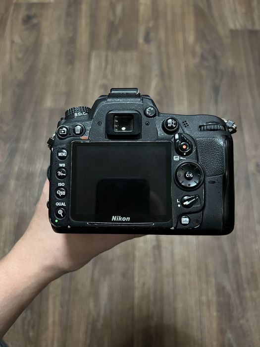 Фотоапарат Nikon d7000