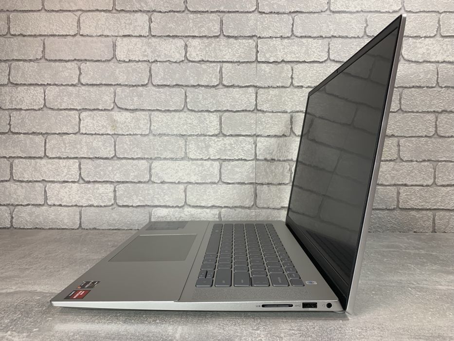Dell Inspiron 16 (16”FHD+ WVA/R7 5825U/16GB/NVMe 256GB) ноутбук