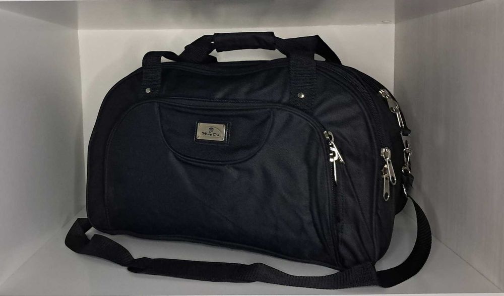 Сумка спортивная дорожная качественная.