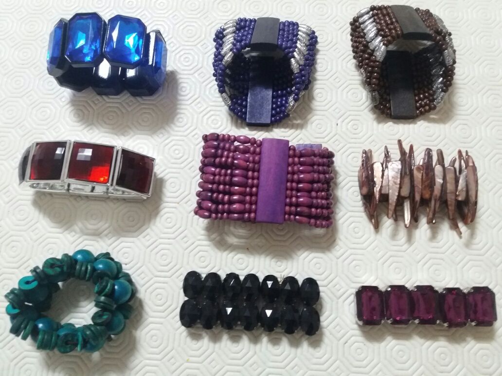 Lote de 9 pulseiras de estilos diversos