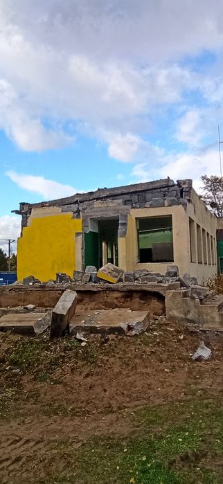 wyburzenia rozbiórki wycinka drzew czyszczenie działki sprzątanie urle