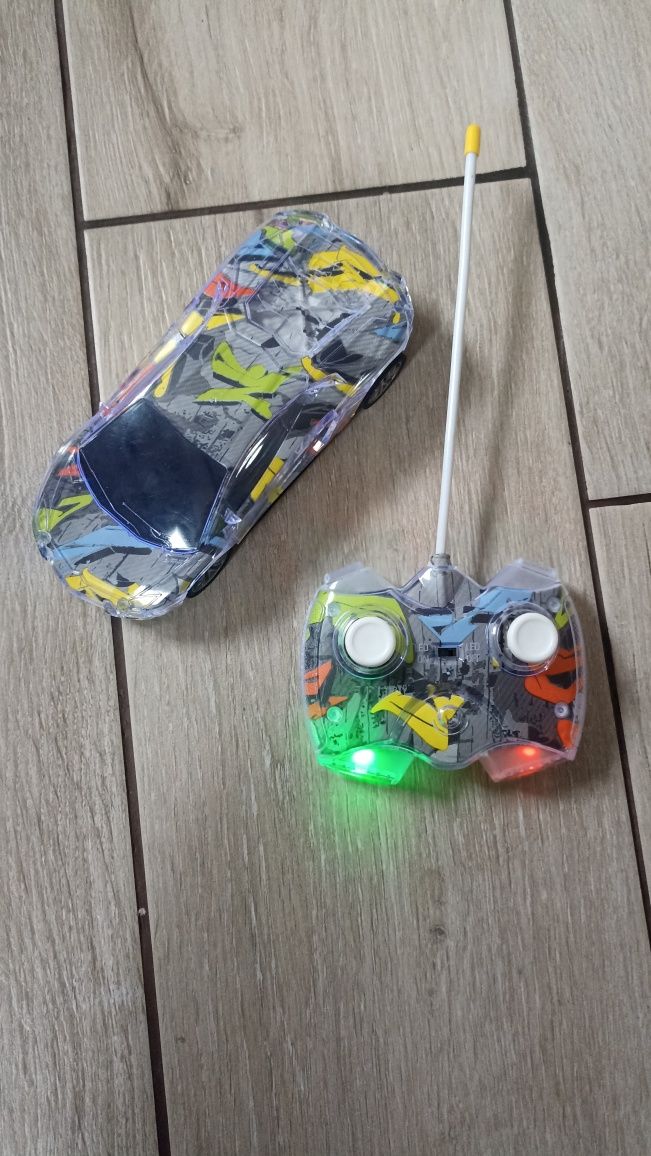 Auto na pilota jak nowe