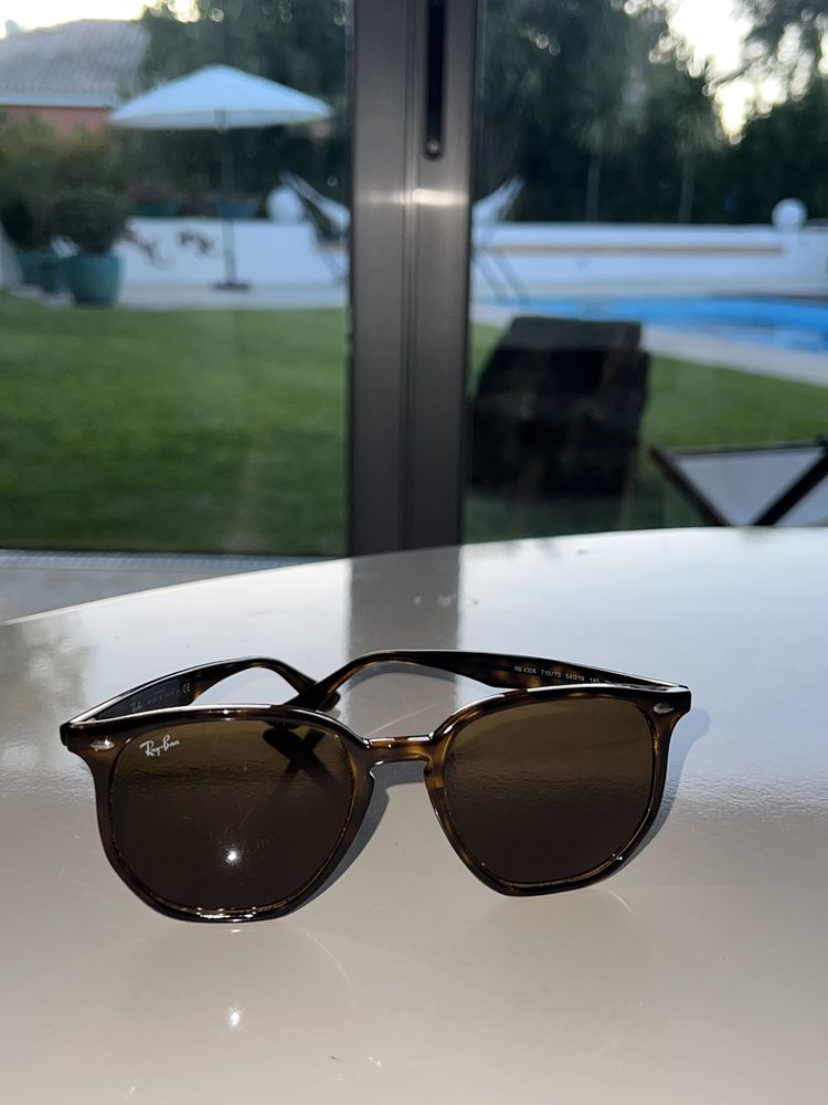 Óculos de sol Ray-Ban em ótimo estado