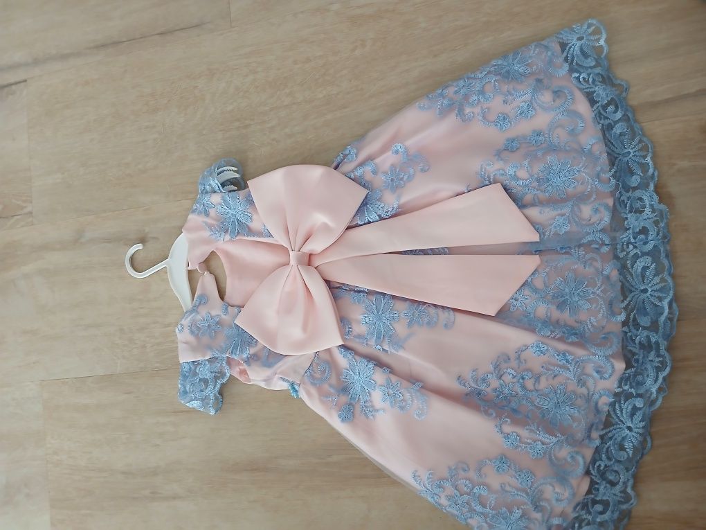 Vestido menina. Cerimónia,  renda