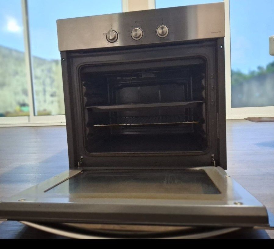 Microondas, forno e placa de indução encastre – 300€ (conjunto)