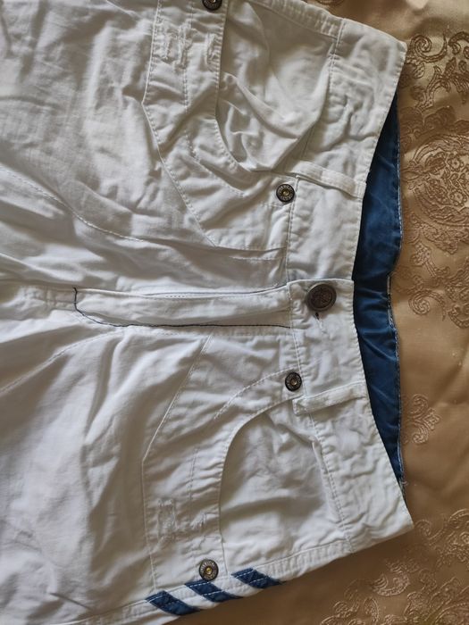 Літній костюм у морському стилі