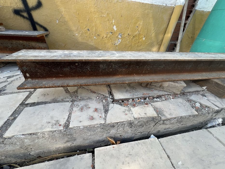 VIGA FERRO HEB 5,30metros de comprimento.