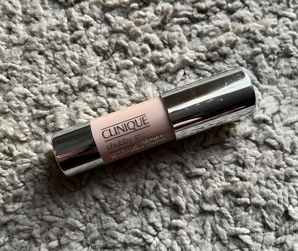 Clinique Chubby Stick 01 Hefty Highlight rozświetlacz w kremie sticku