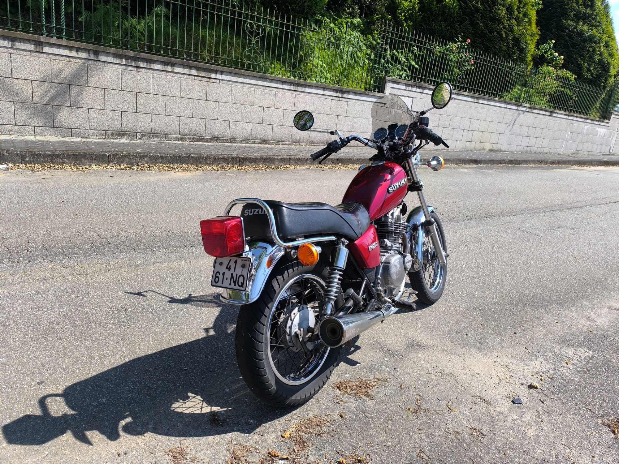 Suzuki gn 250 99