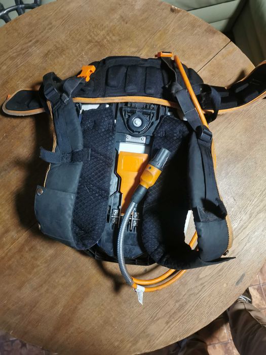 Stihl AR 2000 L akumulator plecakowy z systemem nośnym