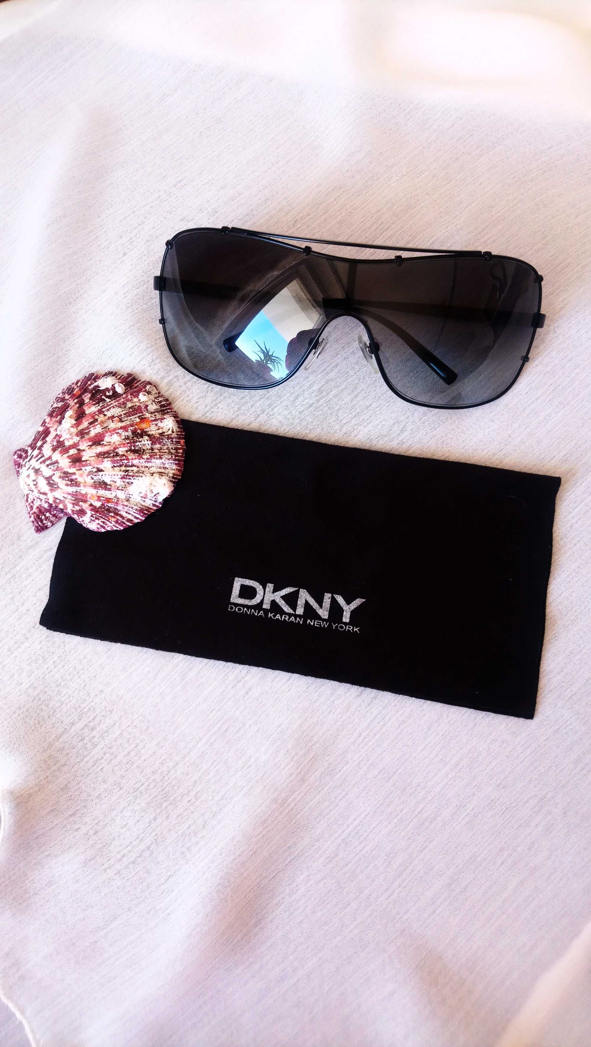 Okulary przeciwsłoneczne DKNY