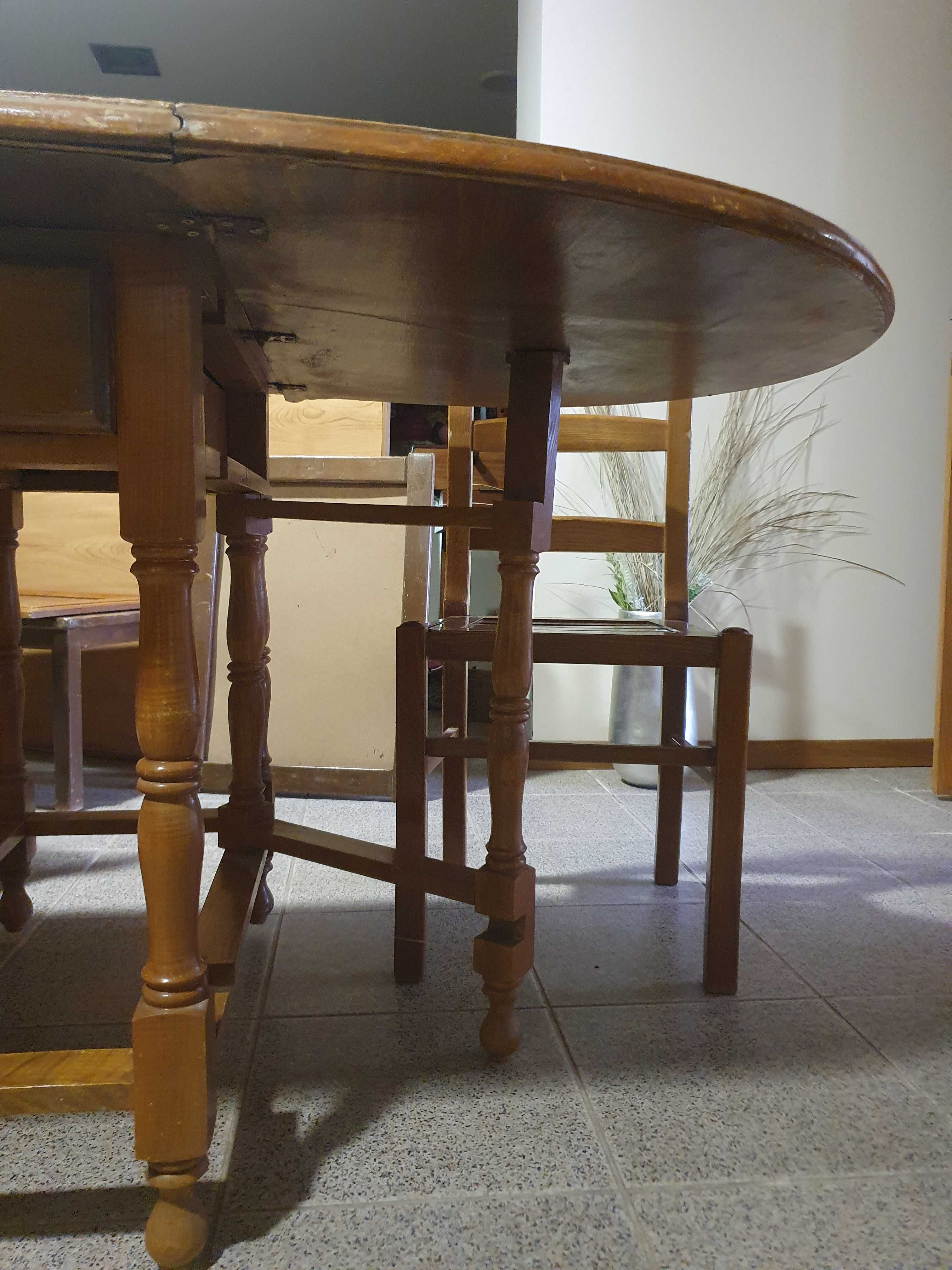 Mesa em madeira desdobrável